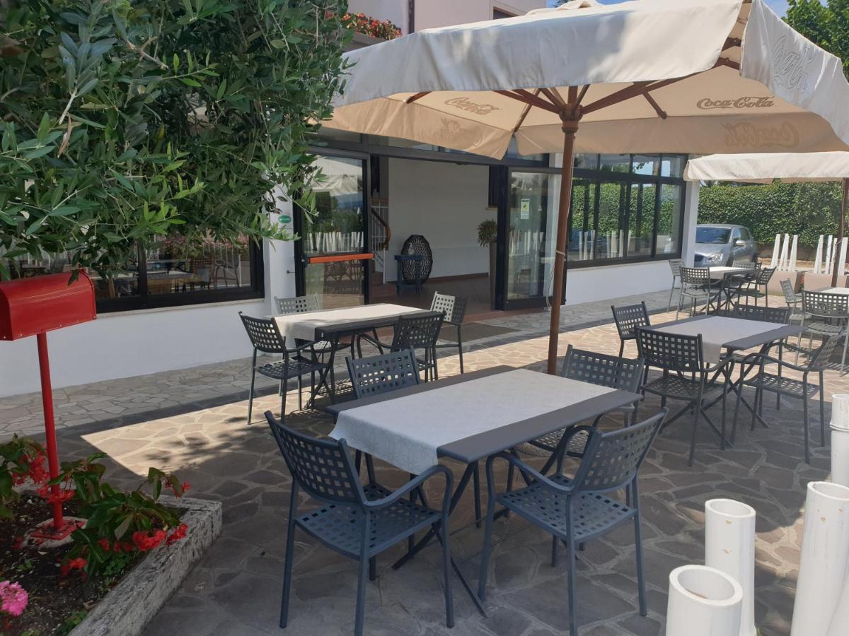 Hotel La Favorita Πεσκιέρα ντελ Γκάρντα Εξωτερικό φωτογραφία