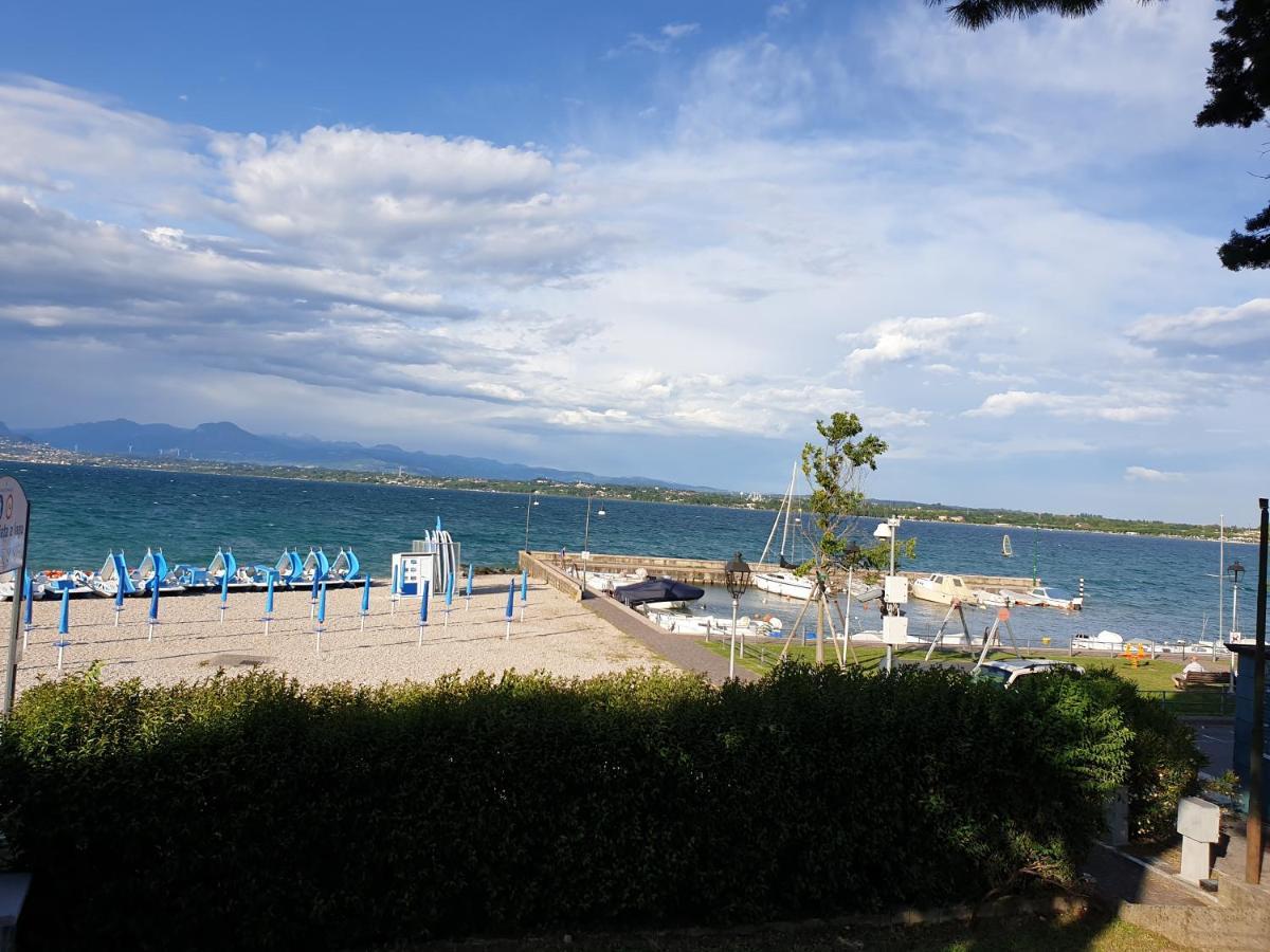 Hotel La Favorita Πεσκιέρα ντελ Γκάρντα Εξωτερικό φωτογραφία