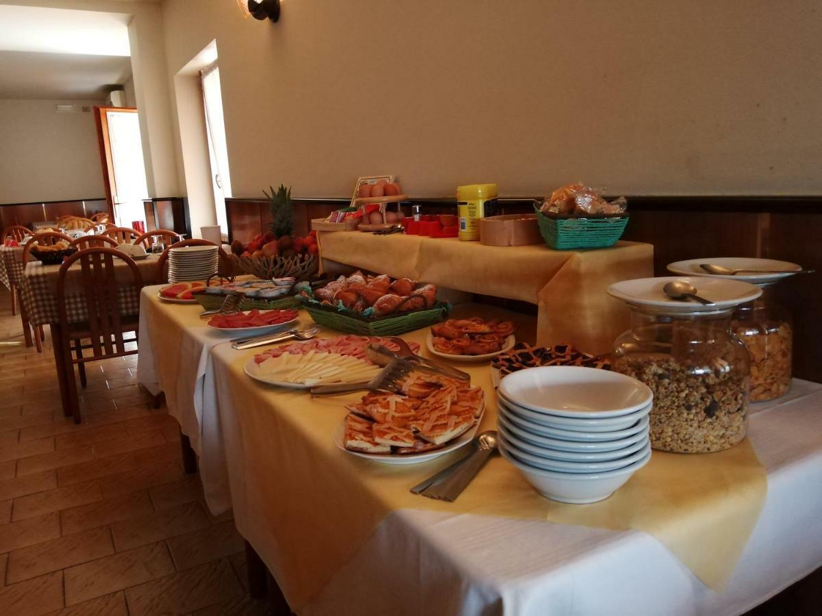 Hotel La Favorita Πεσκιέρα ντελ Γκάρντα Εξωτερικό φωτογραφία